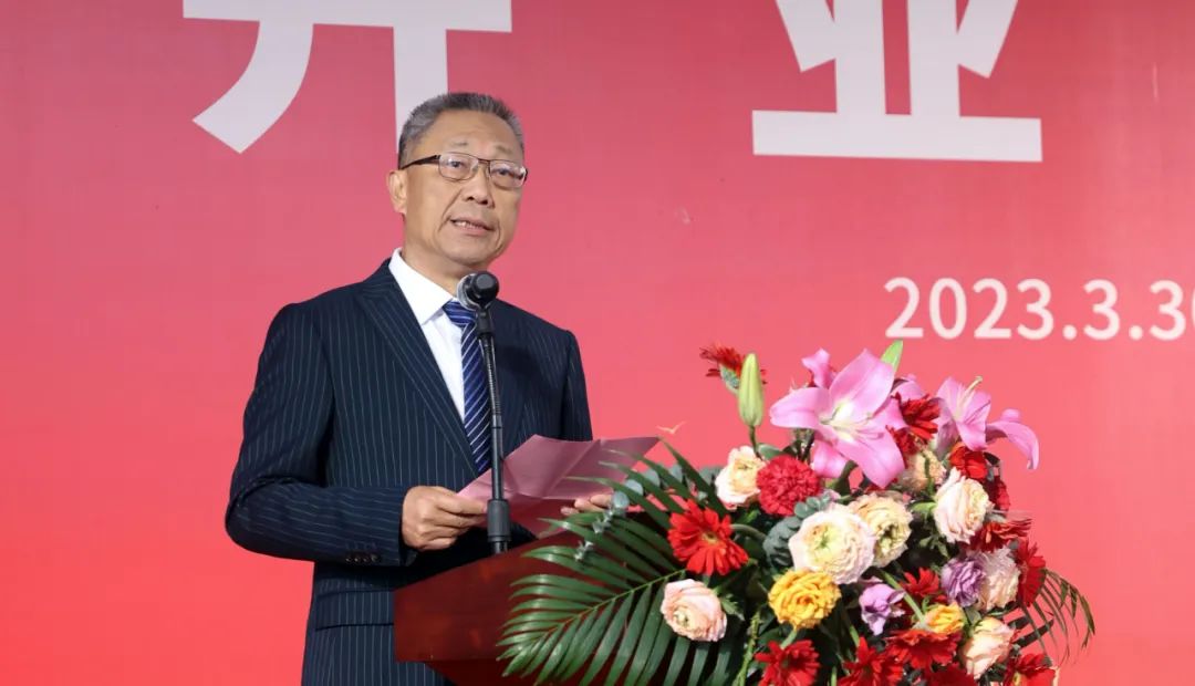 亚投娱乐股份尹洪卫.jpg
